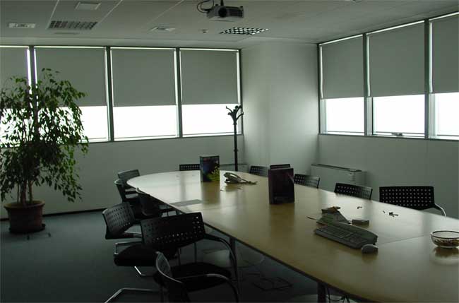 办公室卷帘展示